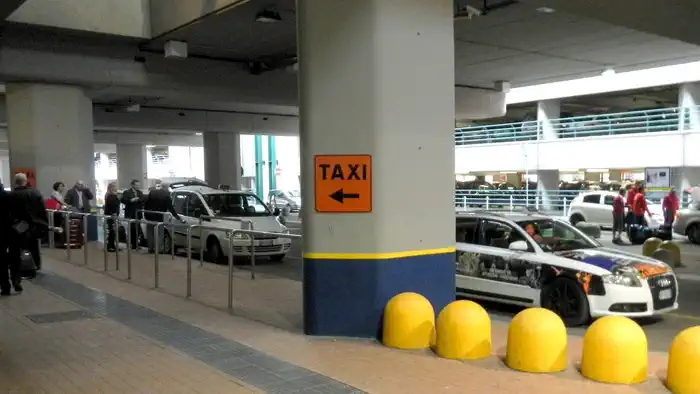 Такси с аэропорта Турина или же из город Турин в аэропорт