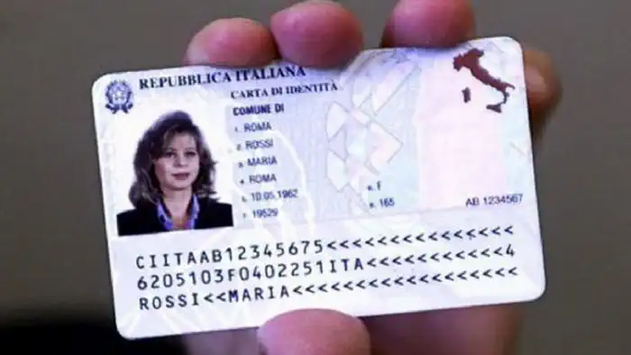 Внутренний паспорт Италия Турин новый электронный образец