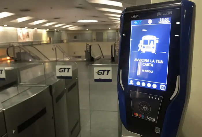 Автомат для оплаты метро в Турине